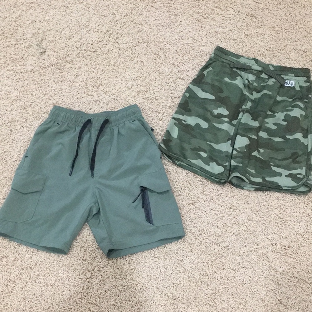 BUNDLE Kids Green Drawstring & Camo Shorts Set
